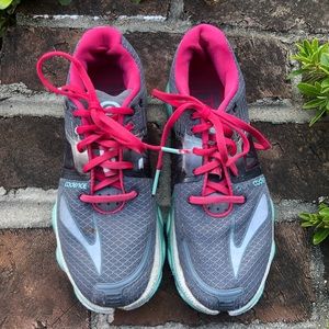 Brooks "PURE CADENCE 4" purple & pink athletic shoes sz 9